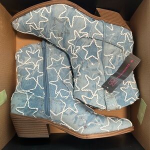 NWT No Boundaries Women’s Denim Cowboy Booties